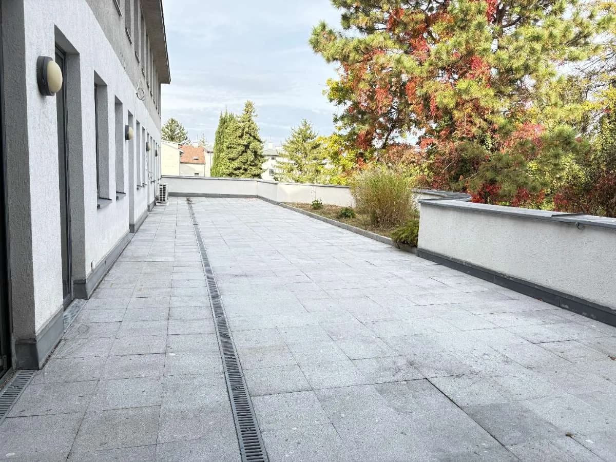 6-Zimmer-Gewerbeimmobilie mieten in Wien – 191 m², € 2.014 – Bild 10 von 11