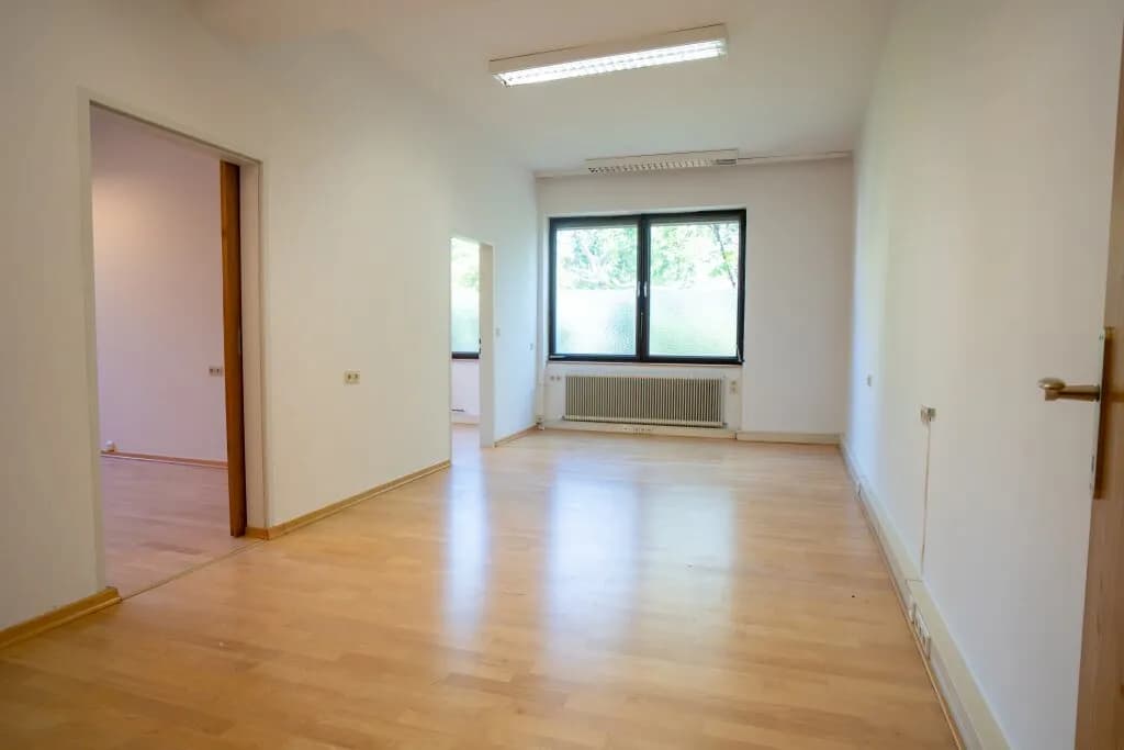 4-Zimmer-Gewerbeimmobilie mieten in Klagenfurt – 300 m², € 6 – Bild 9 von 12