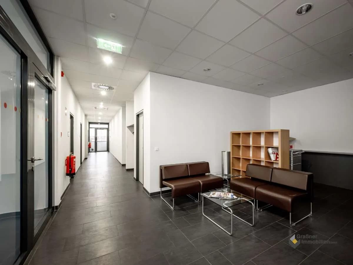 Gewerbeimmobilie mieten in Wien – 2 707 m², € 33.000 – Bild 4 von 6