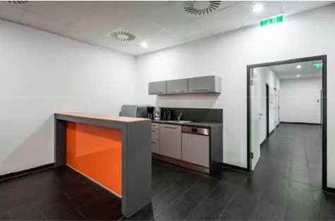 Gewerbeimmobilie mieten in Wien – 2 707 m², € 33.000 – Bild 6 von 6
