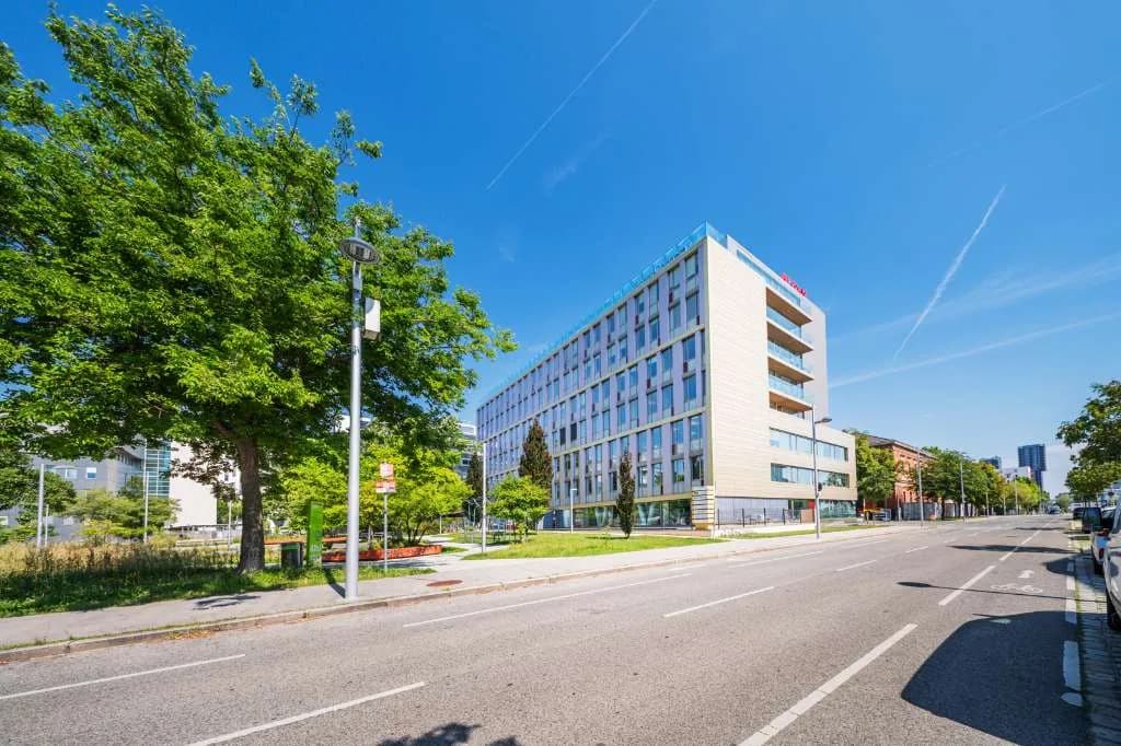 Gewerbeimmobilie mieten in Wien – 575 m², € 14