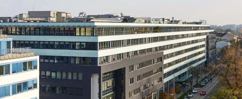 Gewerbeimmobilie mieten in Wien – 2 000 m², € 15