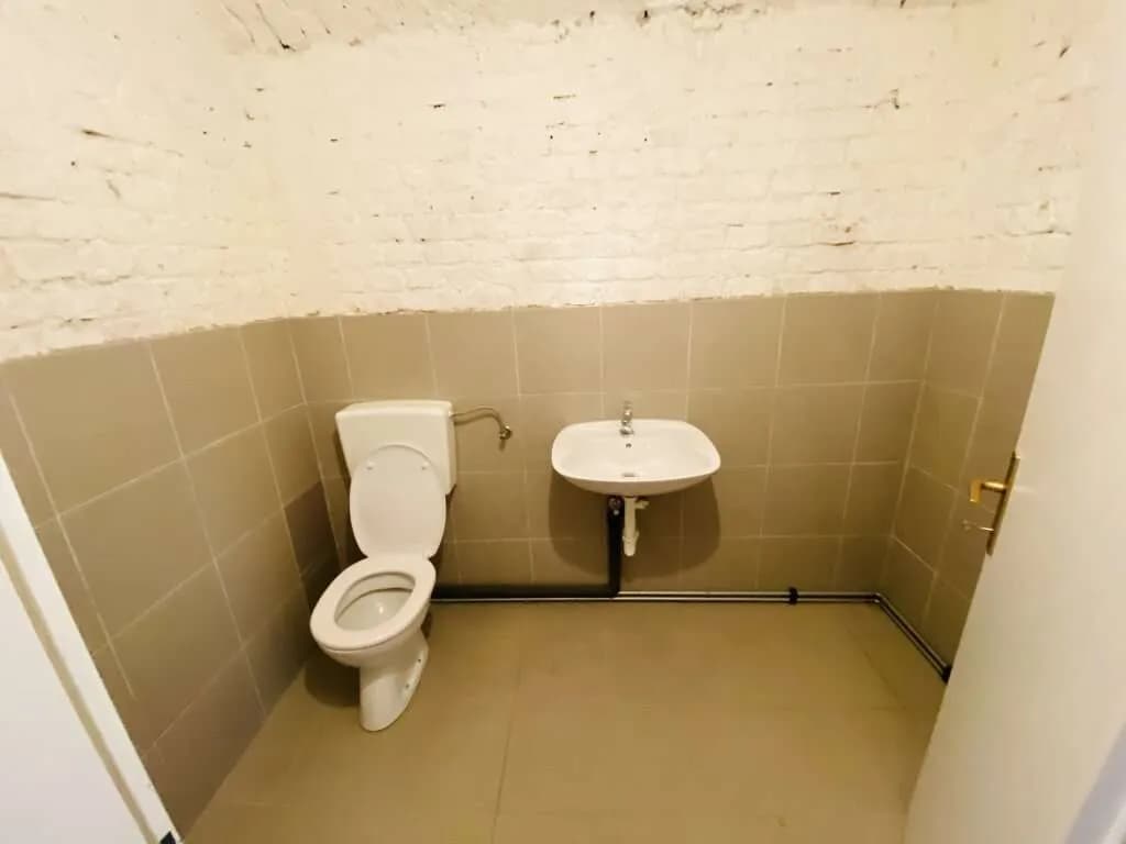 15-Zimmer-Gewerbeimmobilie mieten in Wien – 291,26 m², € 1.845 – Bild 14 von 15