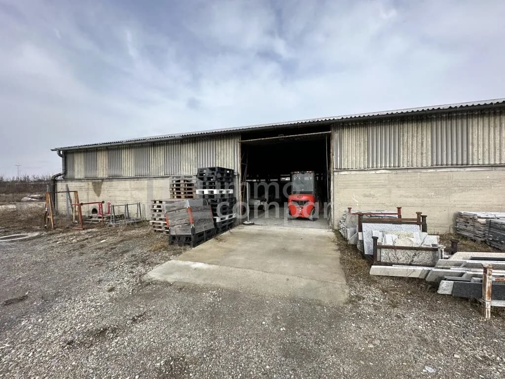 Immobilie mieten in Gänserndorf – 1 000 m², € 2 – Bild 11 von 14