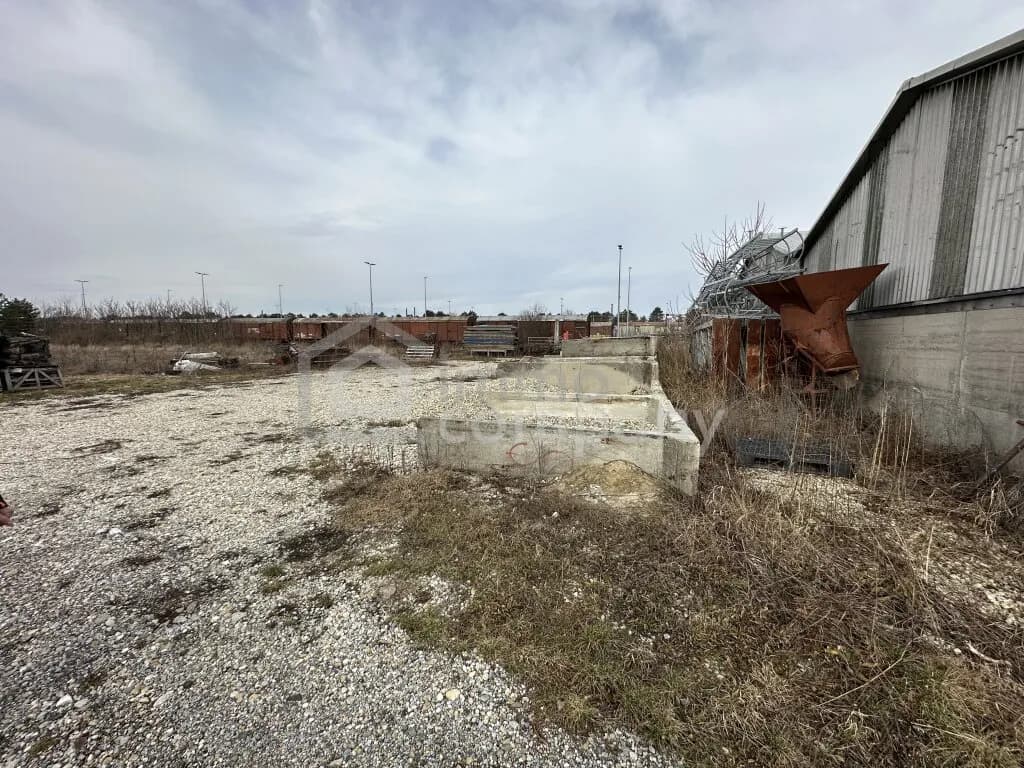 Immobilie mieten in Gänserndorf – 1 000 m², € 2 – Bild 12 von 14