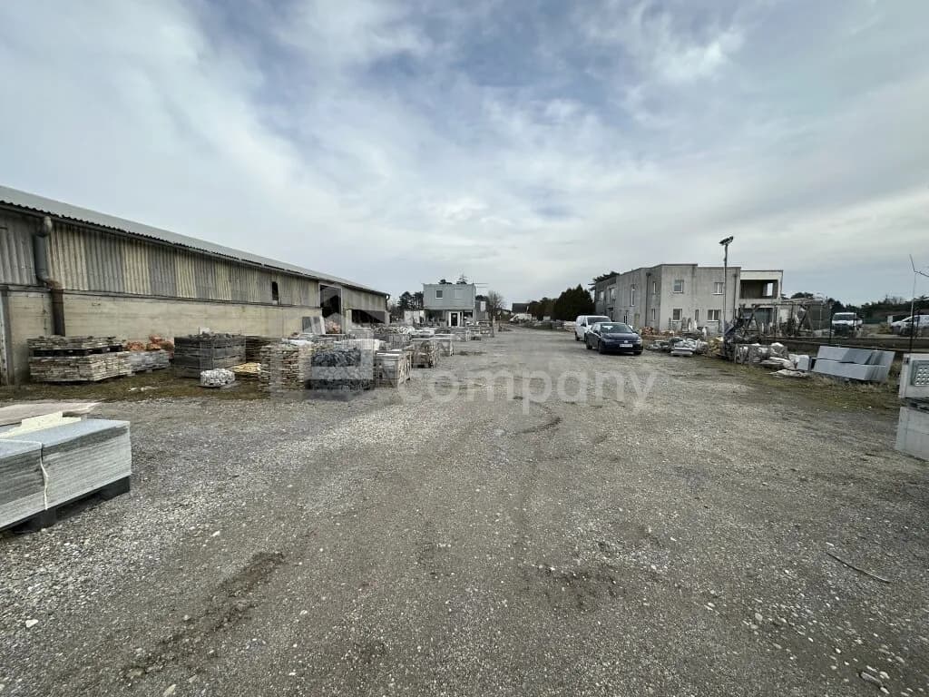 Immobilie mieten in Gänserndorf – 1 000 m², € 2 – Bild 13 von 14