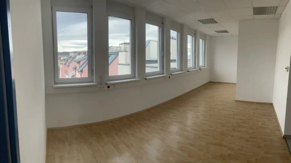 2-Zimmer-Gewerbeimmobilie mieten in Mödling – 74 m², € 794 – Bild 4 von 8