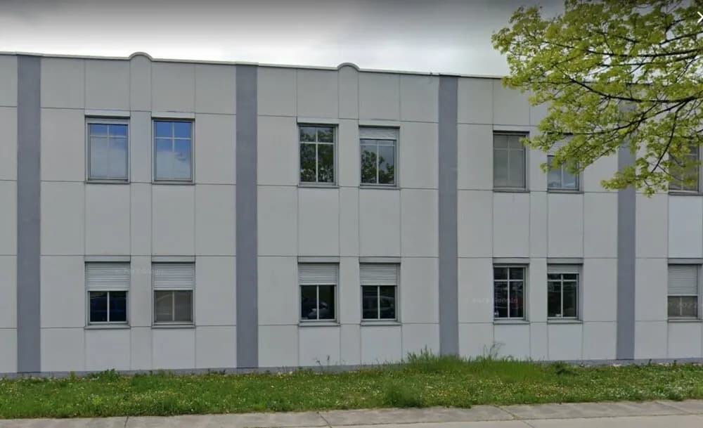 Gewerbeimmobilie mieten in Wien – 3 062 m², € 10 – Bild 1 von 15