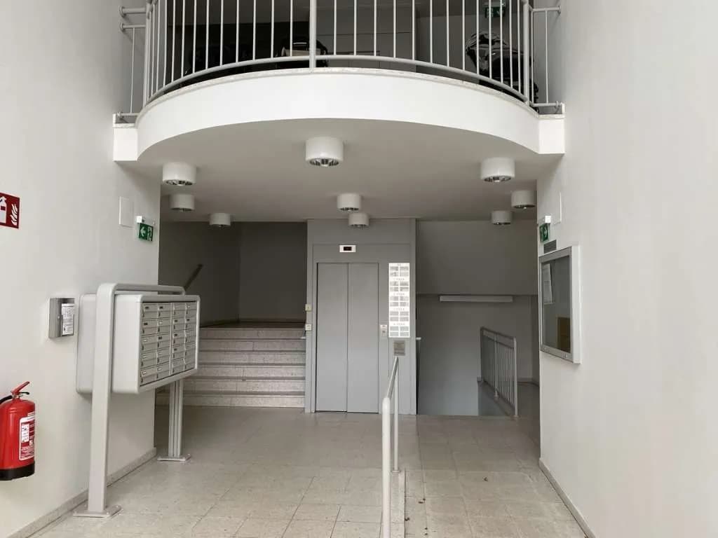 Gewerbeimmobilie mieten in Wien – 117 m², € 9 – Bild 2 von 11