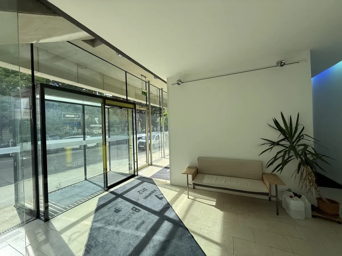 Gewerbeimmobilie mieten in Wien – 126 m², € 15 – Bild 18 von 19