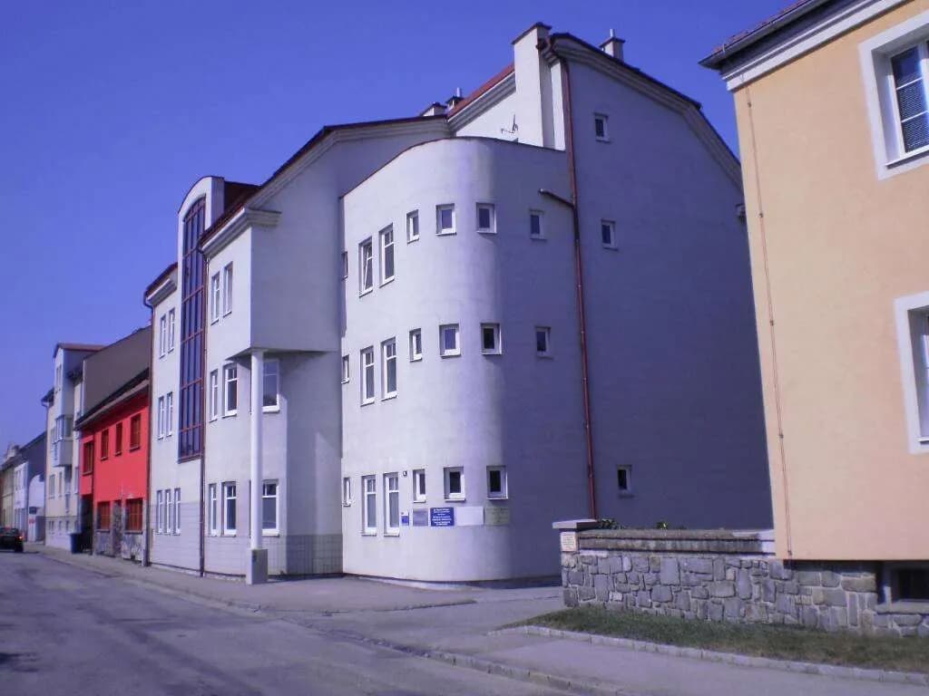 4-Zimmer-Gewerbeimmobilie mieten in Gmünd – 215 m², € 2.032