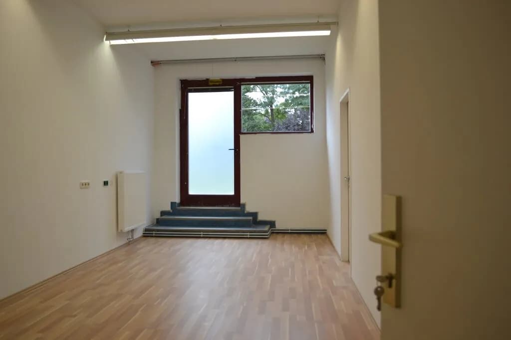 Gewerbeimmobilie mieten in Wien – 15 m², € 255 – Bild 2 von 5