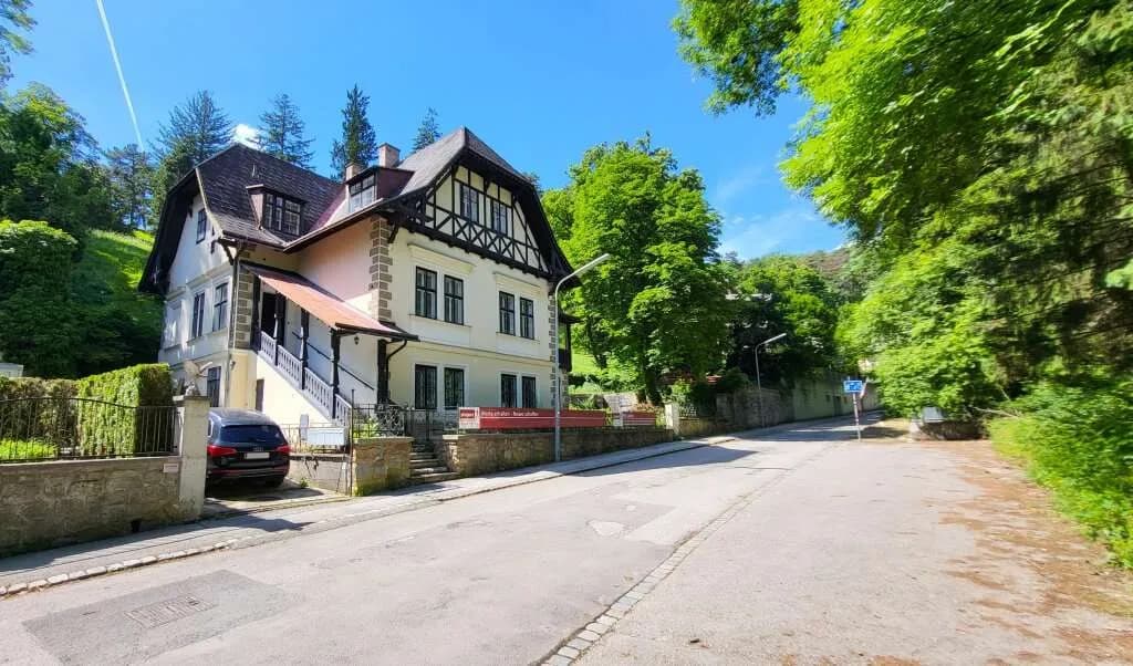15-Zimmer-Immobilie kaufen in Wien – 400 m², € 998.000 – Bild 2 von 7