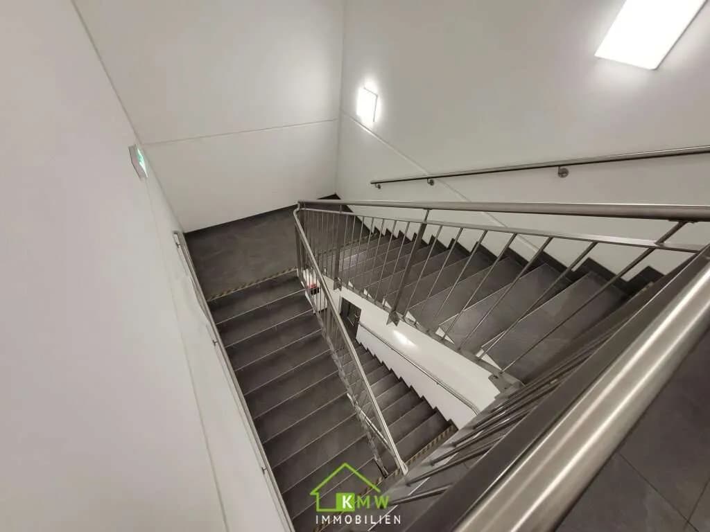 2-Zimmer-Gewerbeimmobilie mieten in Krems Land – 265 m², € 3.600 – Bild 11 von 13