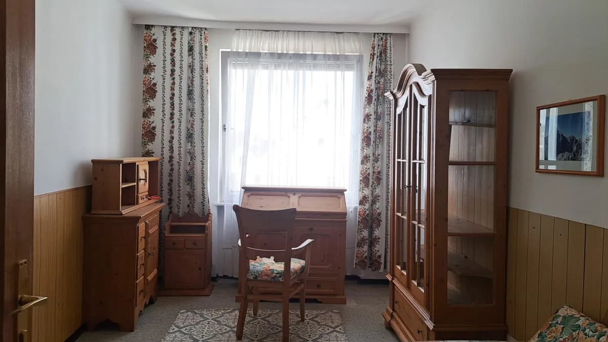 7-Zimmer-Wohnung kaufen in Steyr – 180 m², € 270.000 – Bild 5 von 10