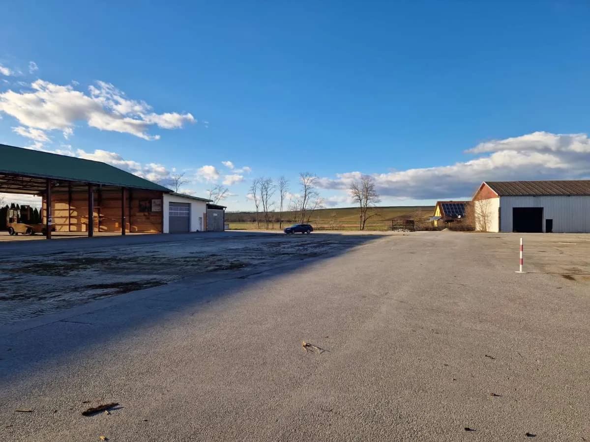 Immobilie mieten in Mistelbach – 1 500 m² – Bild 3 von 8