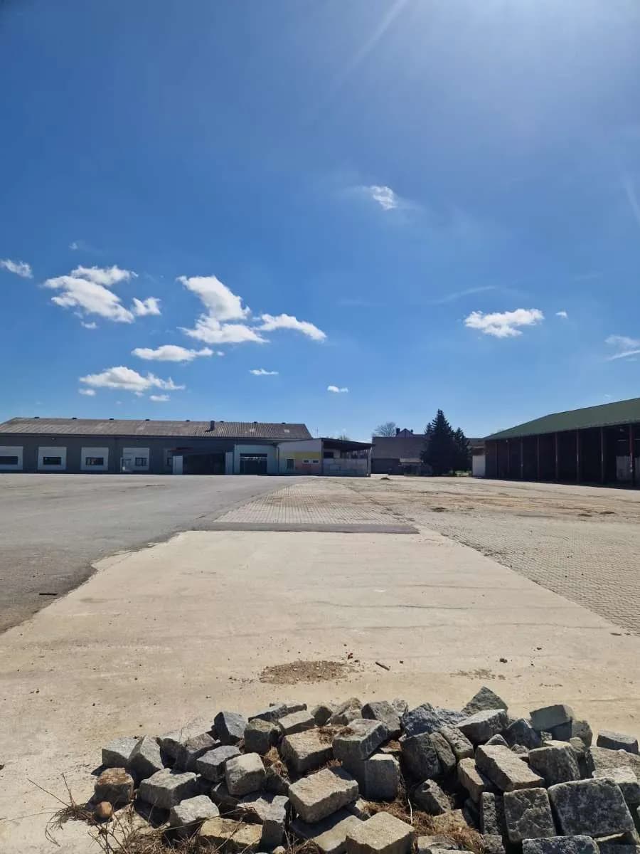 Immobilie mieten in Mistelbach – 1 500 m² – Bild 4 von 8