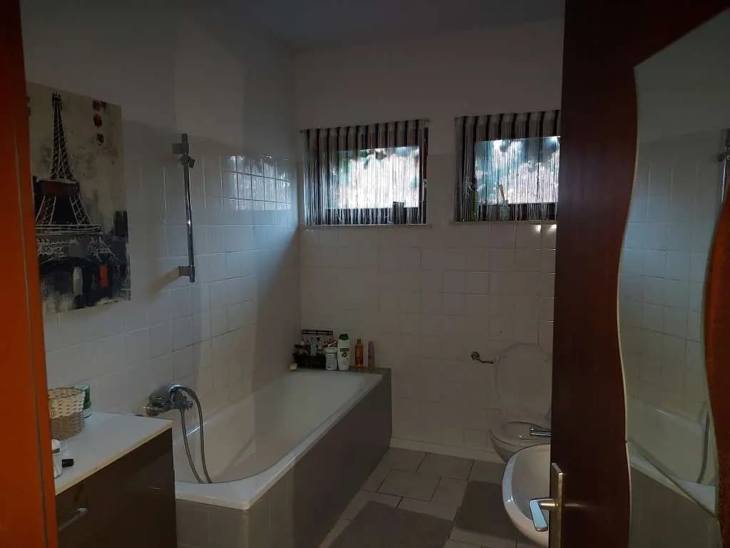 8-Zimmer-Haus mieten in Baden – 200 m², € 1.650 – Bild 5 von 15