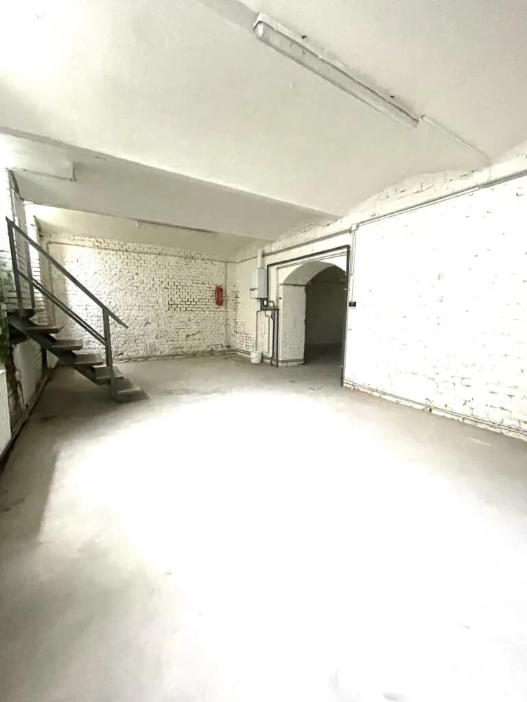 8-Zimmer-Gewerbeimmobilie mieten in Wien – 288 m², € 1.907 – Bild 6 von 16