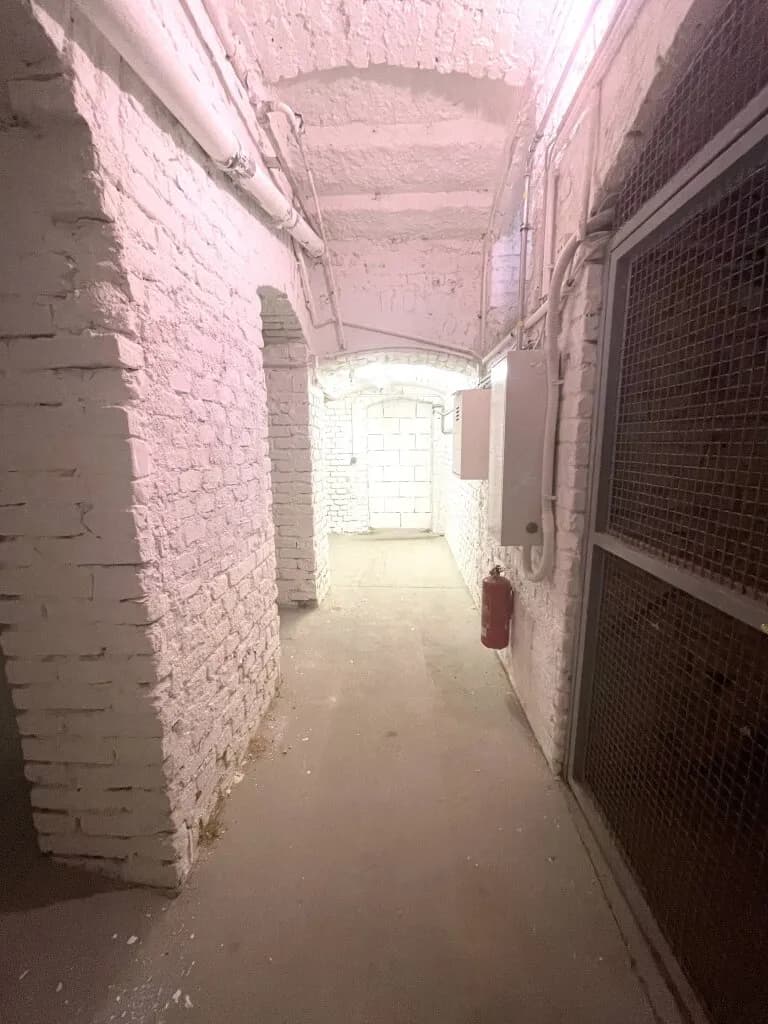 8-Zimmer-Gewerbeimmobilie mieten in Wien – 288 m², € 1.907 – Bild 12 von 16