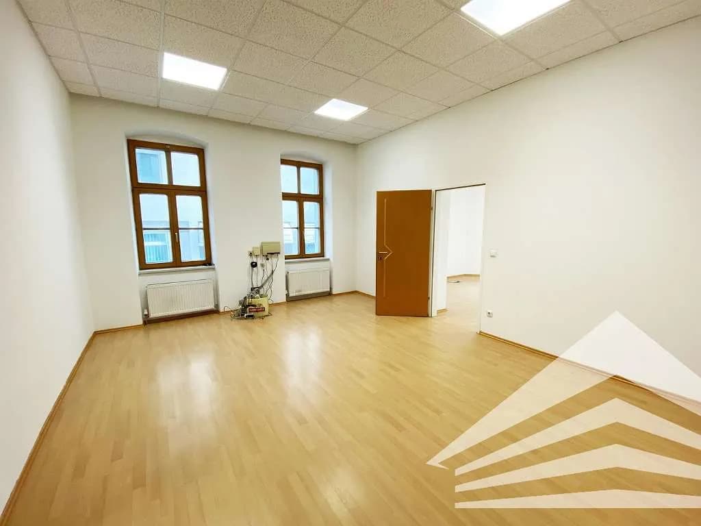4-Zimmer-Gewerbeimmobilie mieten in Linz – 106 m², € 1.175 – Bild 2 von 7