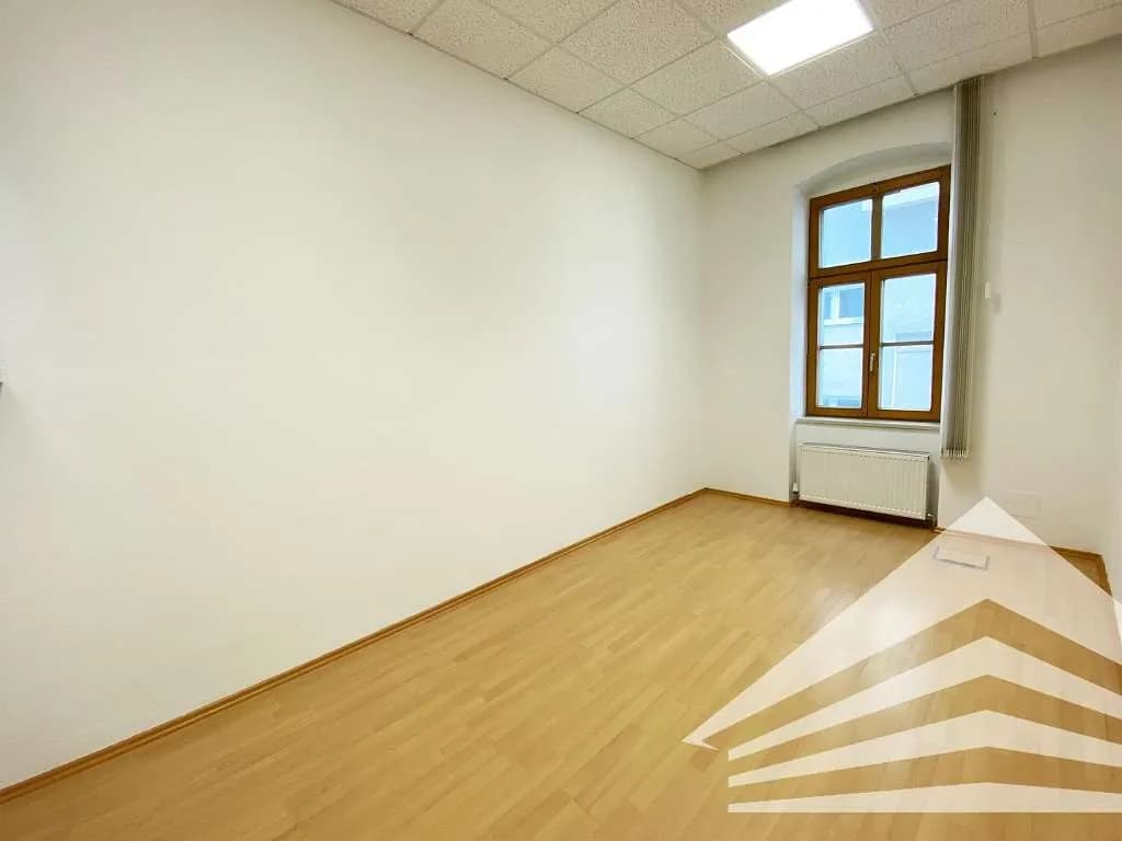4-Zimmer-Gewerbeimmobilie mieten in Linz – 106 m², € 1.175 – Bild 4 von 7