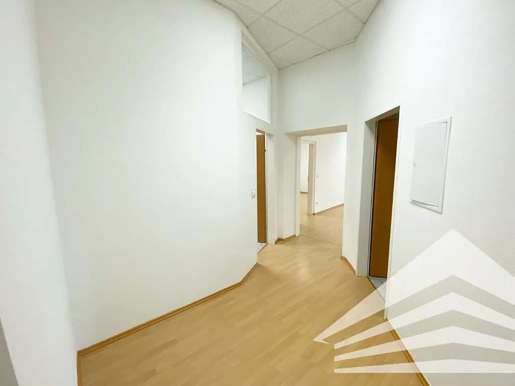 4-Zimmer-Gewerbeimmobilie mieten in Linz – 106 m², € 1.175 – Bild 5 von 7