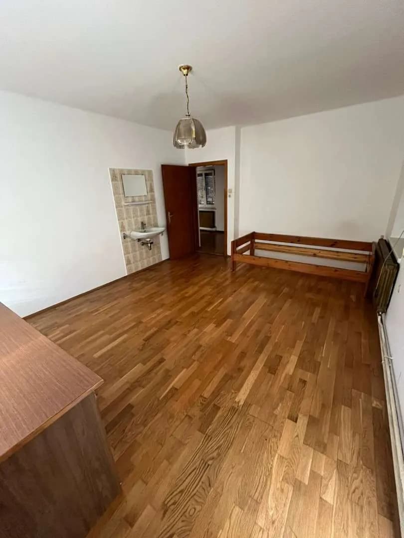 6-Zimmer-Gewerbeimmobilie kaufen in Amstetten – 180 m², € 175.000 – Bild 15 von 21
