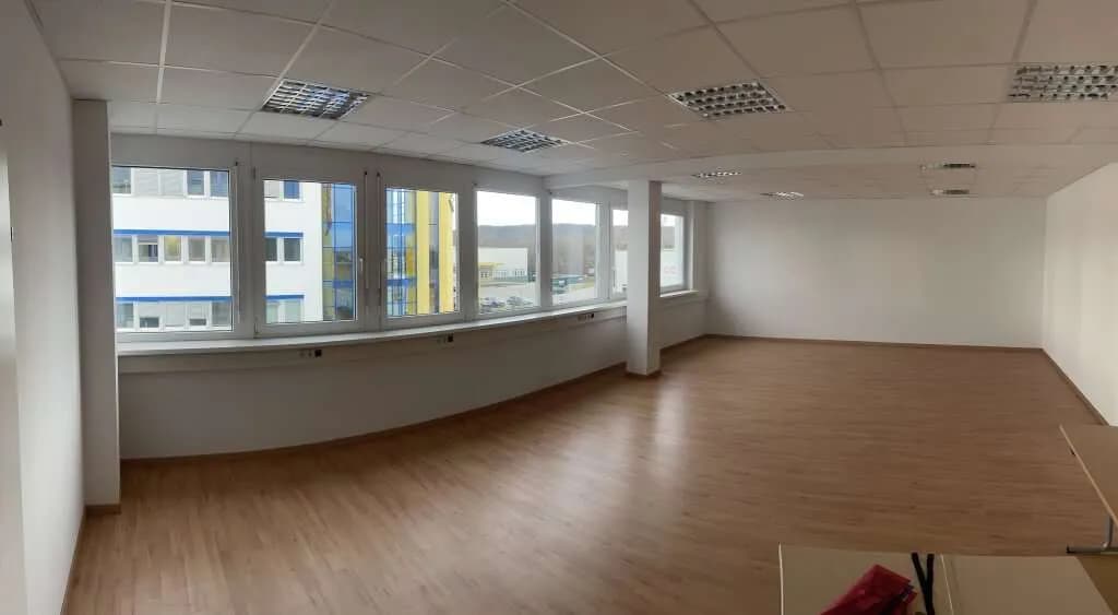 4-Zimmer-Gewerbeimmobilie mieten in Baden – 153 m², € 1.778 – Bild 3 von 7