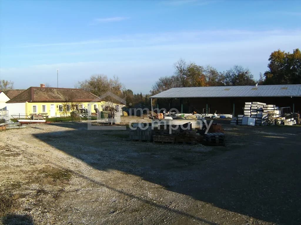 3-Zimmer-Gewerbeimmobilie kaufen in Hollabrunn – 110 m², € 389.000 – Bild 3 von 12