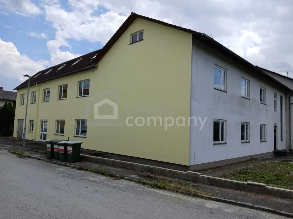 12-Zimmer-Gewerbeimmobilie kaufen in Waidhofen an der Thaya – 1 139 m², € 298.000 – Bild 2 von 17