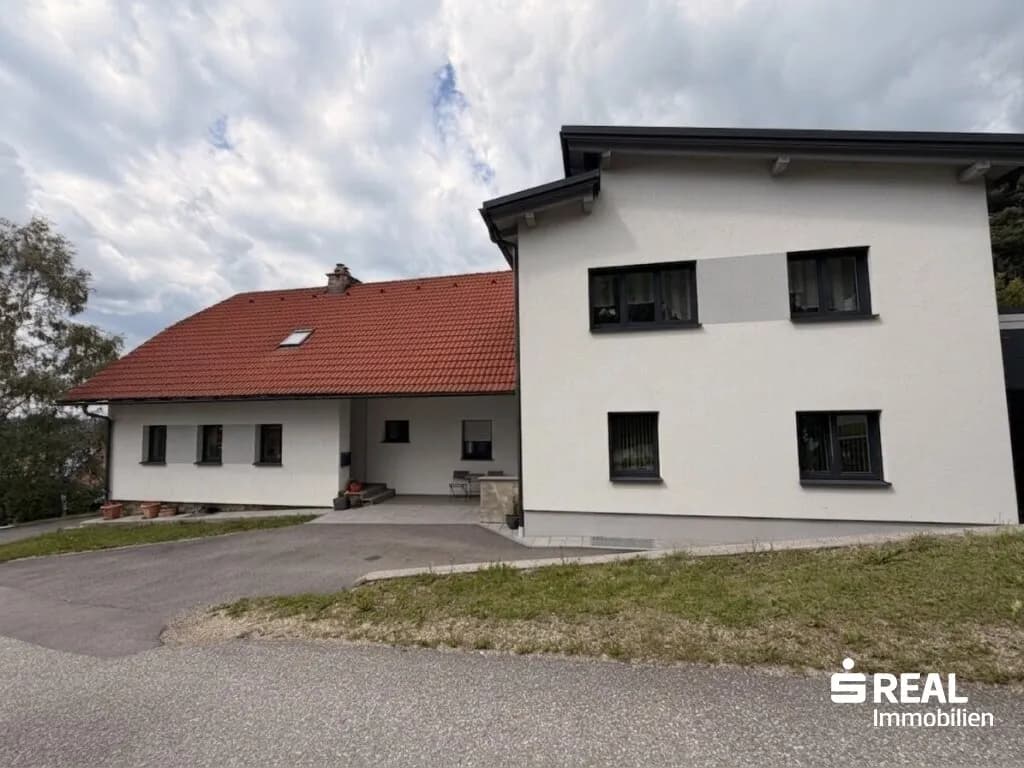 Haus kaufen in Perg – 310 m², € 573.000