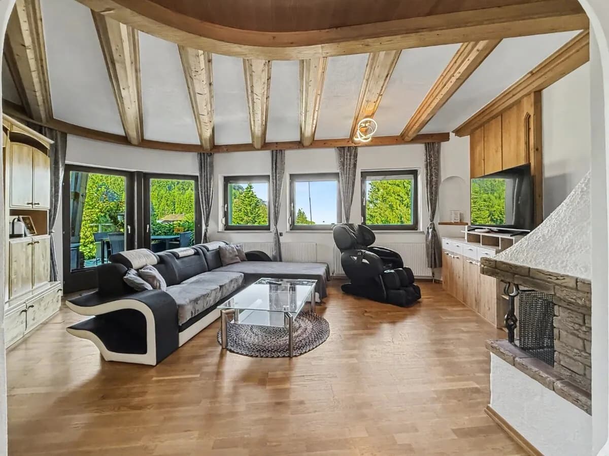 10-Zimmer-Gewerbeimmobilie kaufen in Kufstein – 365 m², € 1.295.000 – Bild 2 von 57