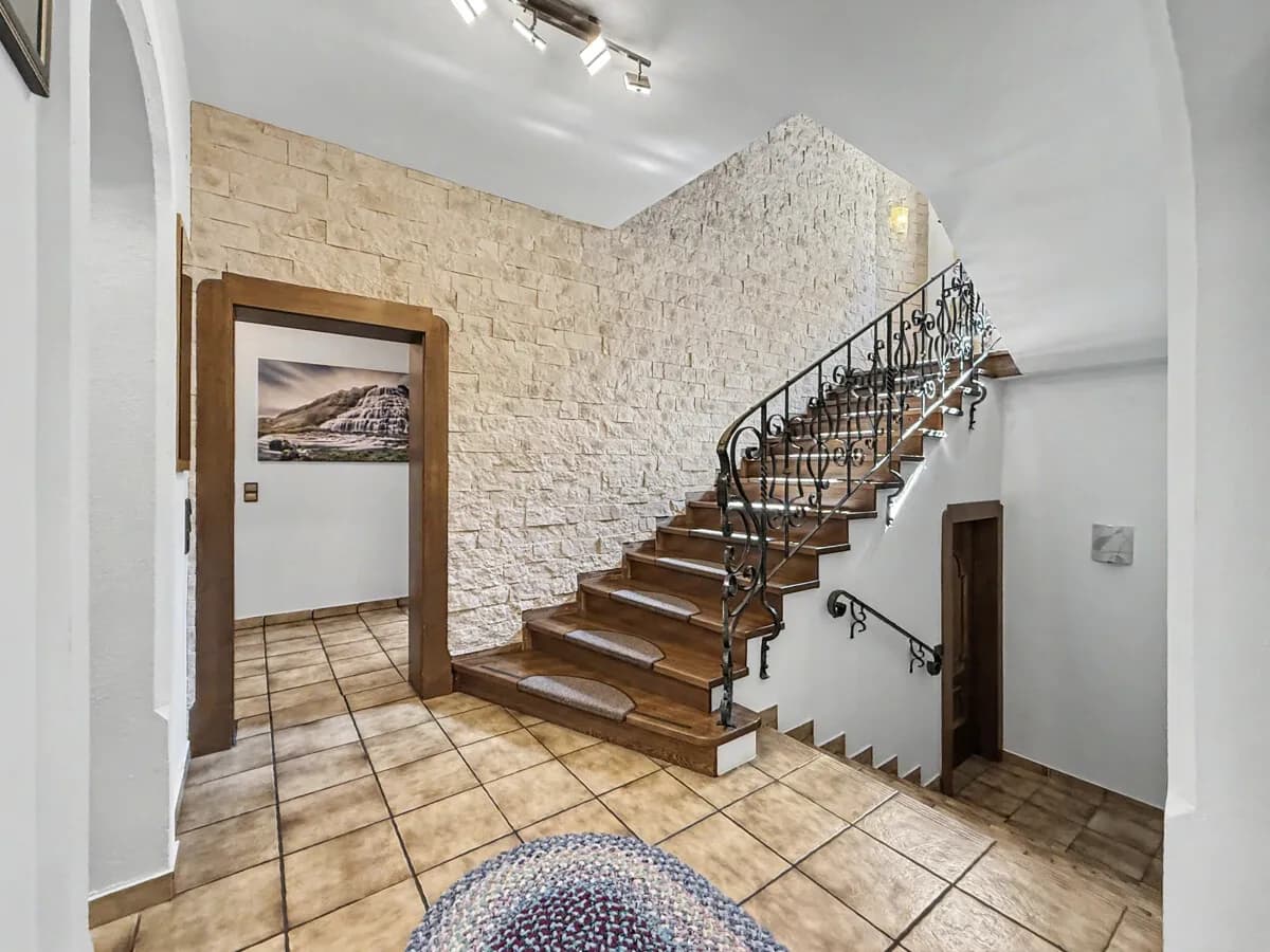 10-Zimmer-Gewerbeimmobilie kaufen in Kufstein – 365 m², € 1.295.000 – Bild 17 von 57