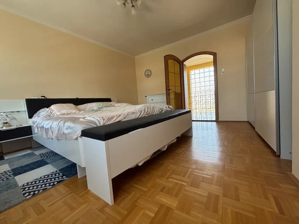 7-Zimmer-Haus kaufen in Mistelbach – 238 m², € 240.000 – Bild 10 von 26
