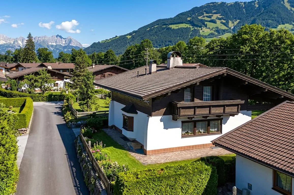 7-Zimmer-Haus kaufen in Kitzbühel – 130 m², € 1.690.000 – Bild 2 von 8