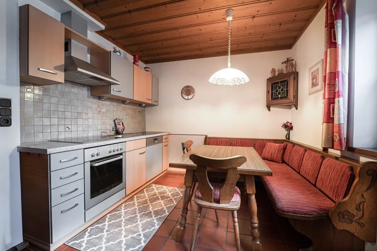 7-Zimmer-Haus kaufen in Kitzbühel – 130 m², € 1.690.000 – Bild 6 von 8