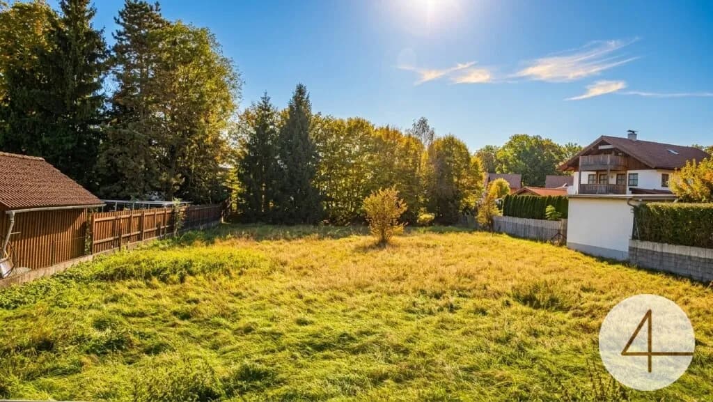 Grundstück kaufen in Gmunden – 1 637 m², € 210.000 – Bild 2 von 4