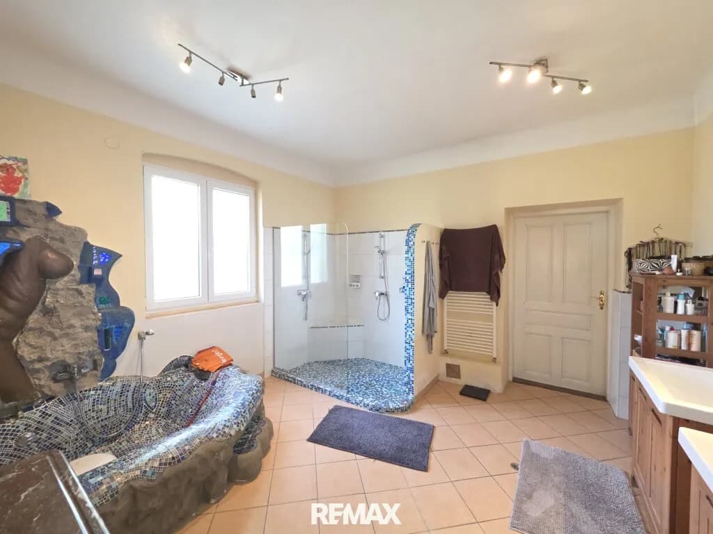 6-Zimmer-Haus kaufen in Mistelbach – 240 m², € 690.000 – Bild 8 von 40