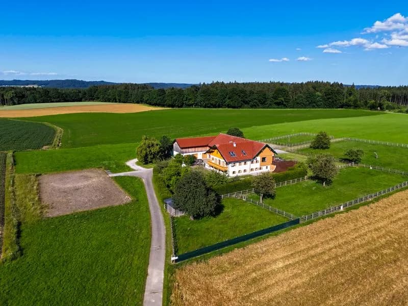 11-Zimmer-Gewerbeimmobilie kaufen in Braunau am Inn – 345 m², € 2.590.000 – Bild 2 von 22