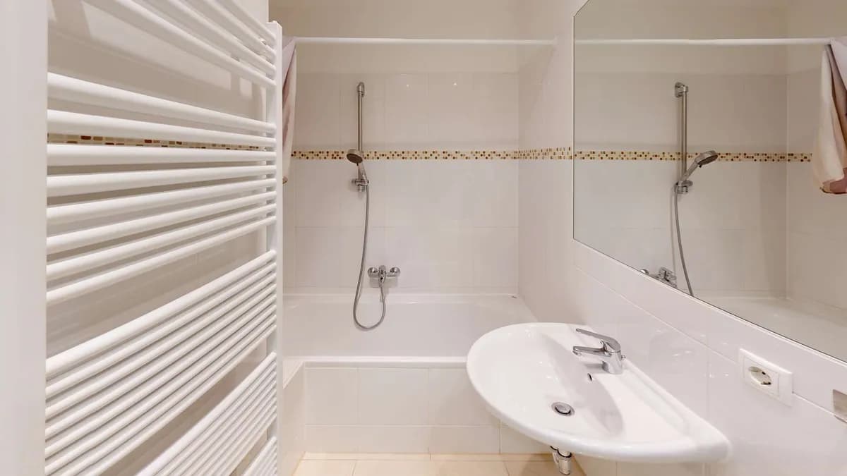 2-Zimmer-Wohnung kaufen in Wien – 41,76 m², € 255.000 – Bild 2 von 3