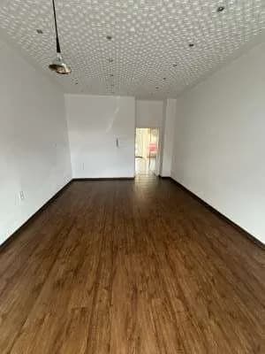 2-Zimmer-Gewerbeimmobilie mieten in Baden – 45 m², € 896 – Bild 2 von 7