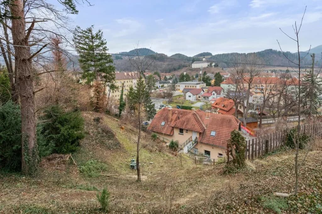 Haus kaufen in Neunkirchen – 217 m², € 499.000 – Bild 8 von 12