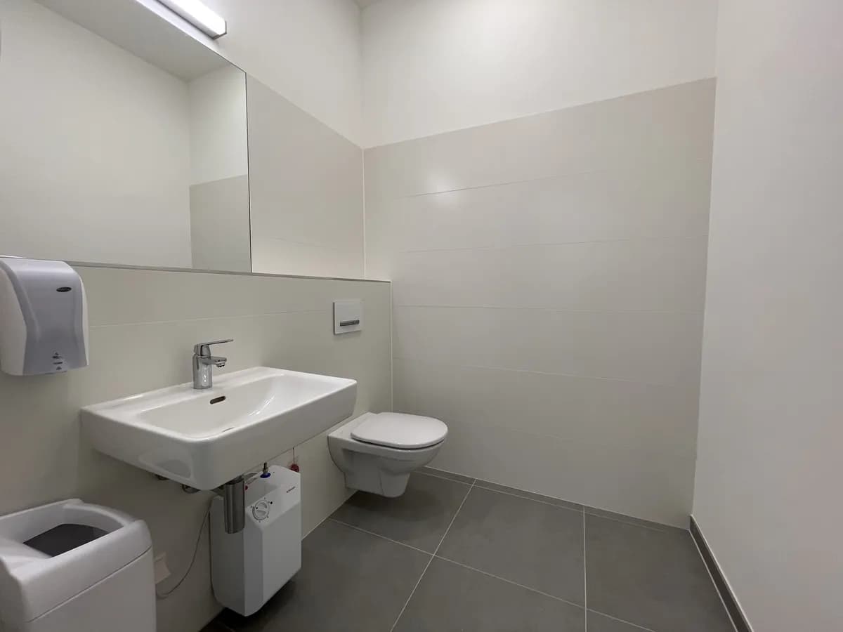 Gewerbeimmobilie mieten in Wien – 119 m², € 19 – Bild 8 von 9
