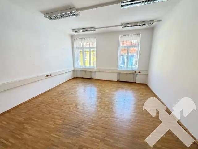 Gewerbeimmobilie mieten in Bruck-Mürzzuschlag – 242 m², € 2.459 – Bild 5 von 6