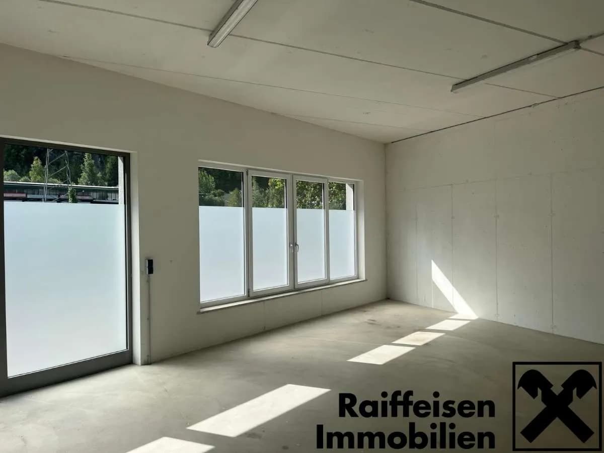1-Zimmer-Immobilie mieten in Lienz – 119 m², € 7 – Bild 2 von 5