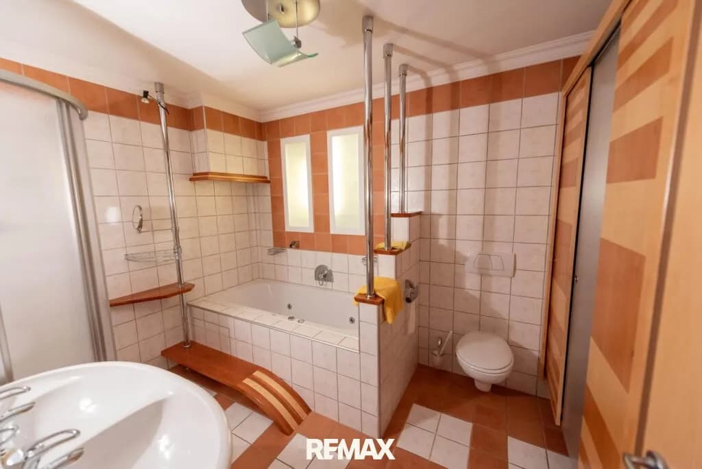 Immobilie kaufen in Gmunden – 2 220 m², € 2.200.000 – Bild 20 von 33