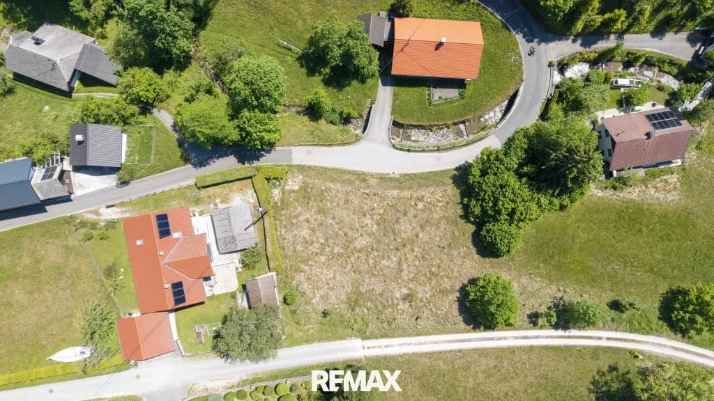 Grundstück kaufen in Gmunden – 1 434 m², € 129.500