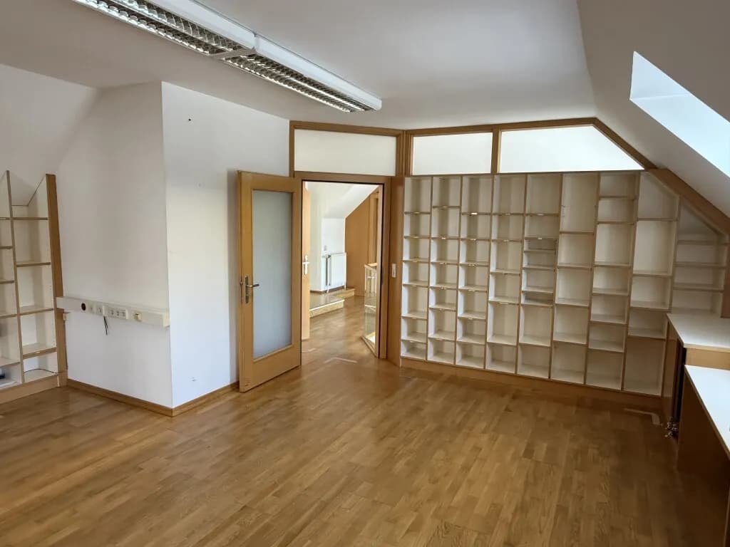 Gewerbeimmobilie mieten in Eisenstadt – 325 m², € 3.345 – Bild 5 von 12