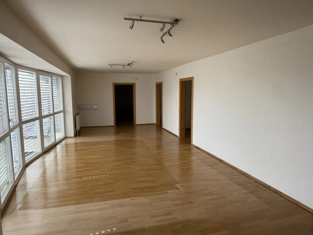 Gewerbeimmobilie mieten in Eisenstadt – 325 m², € 3.345 – Bild 6 von 12
